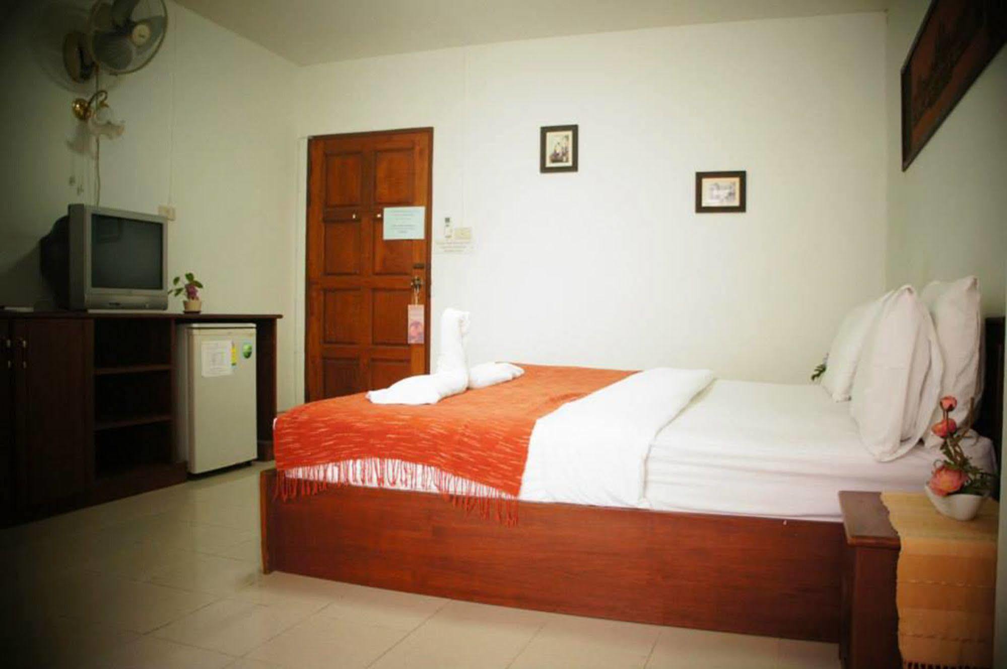 Vipa House Hotell Chiang Mai Eksteriør bilde